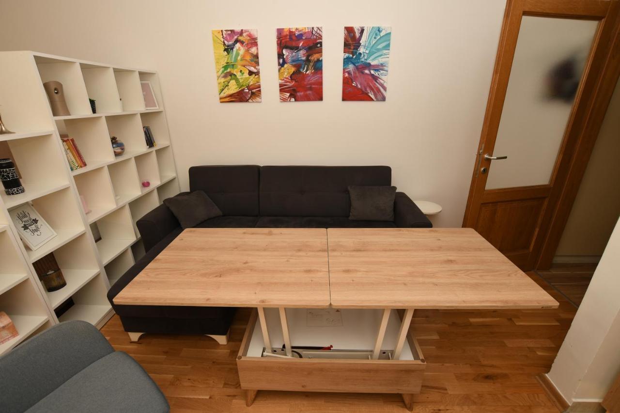 Sky Way Studio Apartment Sarajevo Exterior photo